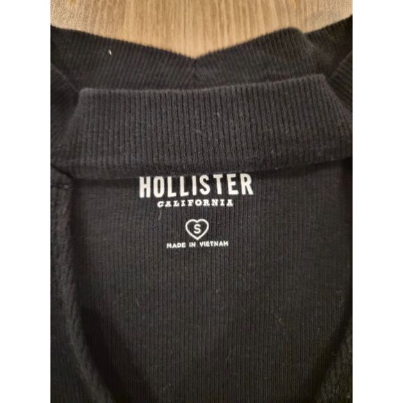 Black Hollister T-Shirt - Picture 2 of 3